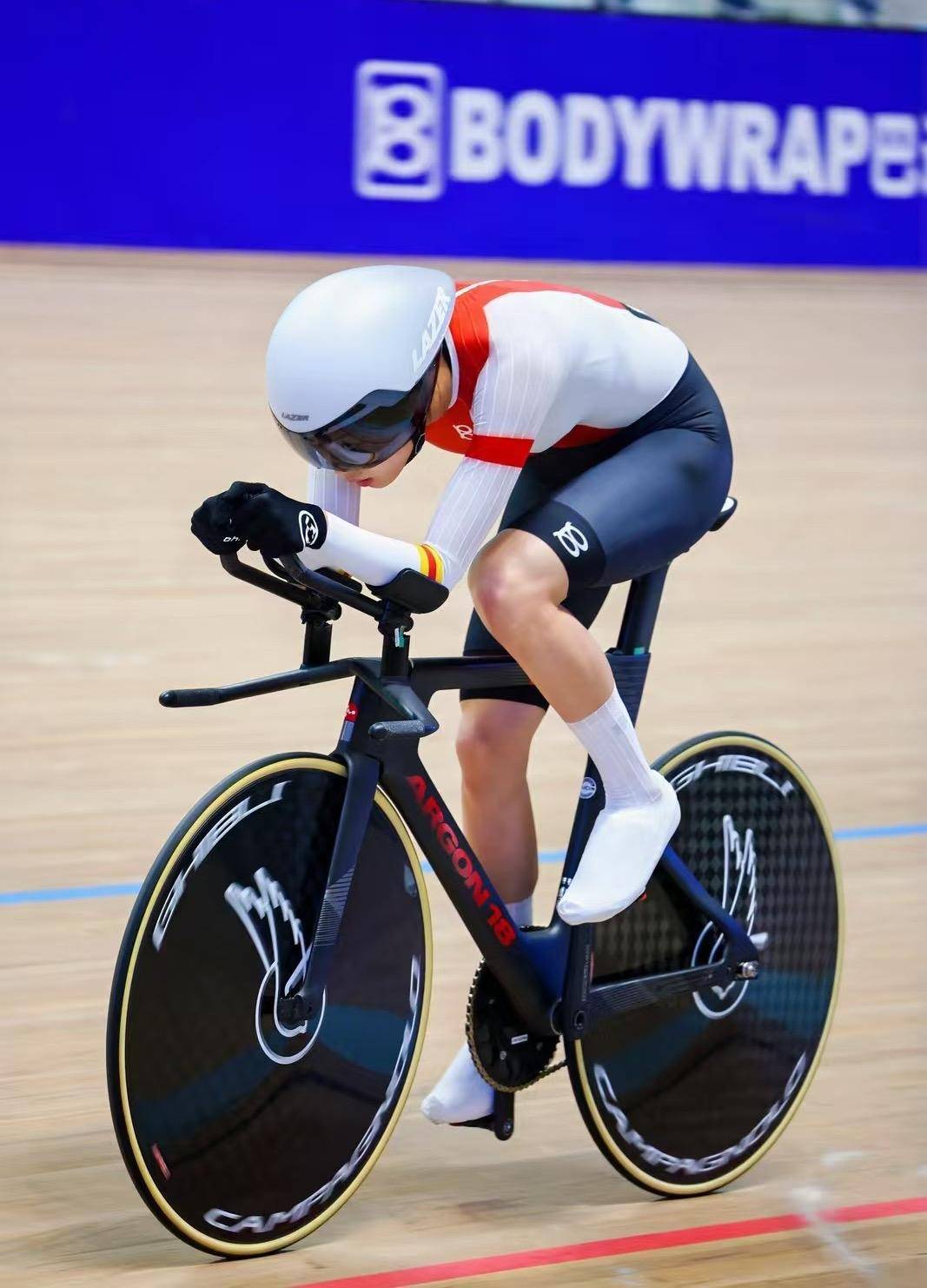 日进2金 河南巴迪瑞队2026年中国场地自行车联赛首站“开门红”