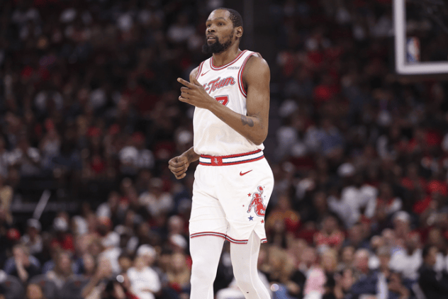 正式退出？杜兰特无奈，伤病曝光，名记透露，詹姆斯或稳了