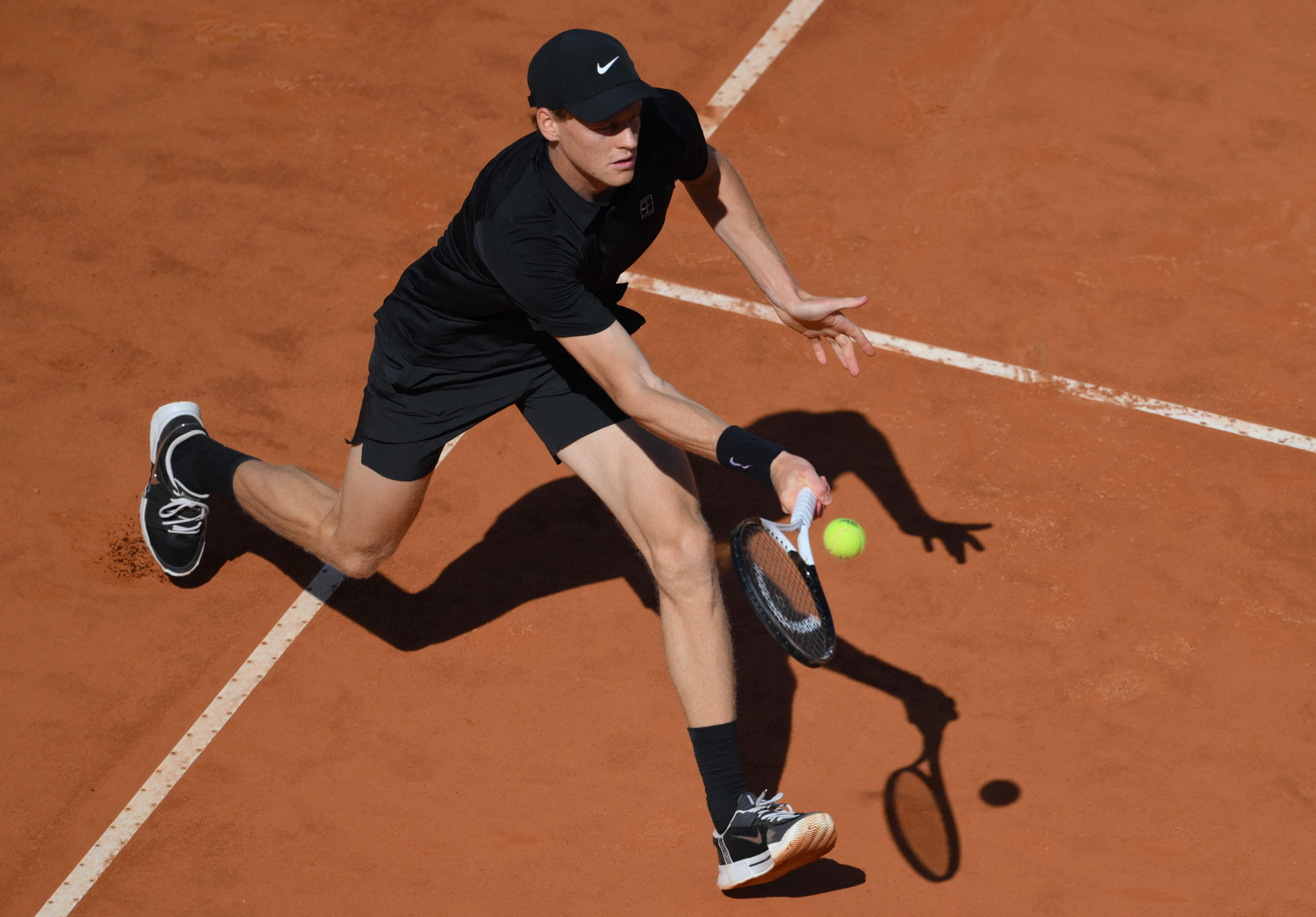 (外代二线)网球——ATP1000罗马站:辛纳晋级16强
