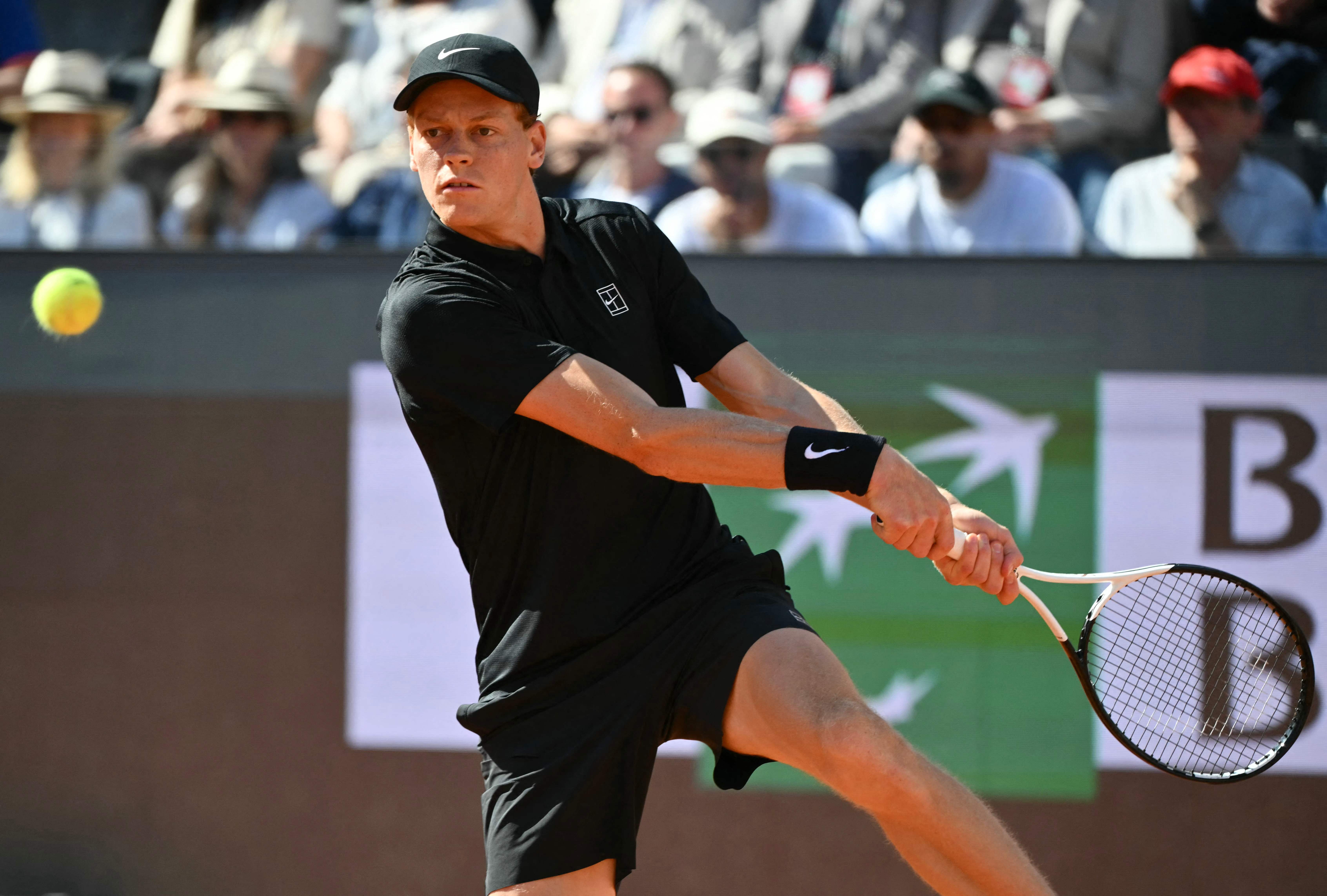 (外代二线)网球——ATP1000罗马站:辛纳晋级16强