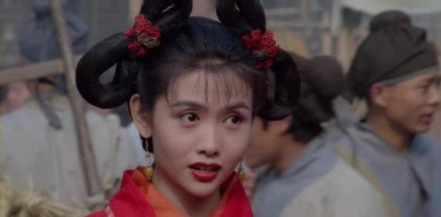 范遥武功盖世、胆识过人,看到小昭为何脸色大变?他在害怕什么?