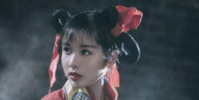 范遥武功盖世、胆识过人,看到小昭为何脸色大变?他在害怕什么?